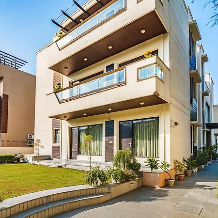 Royal Residence Mg Road 古尔冈 外观 照片