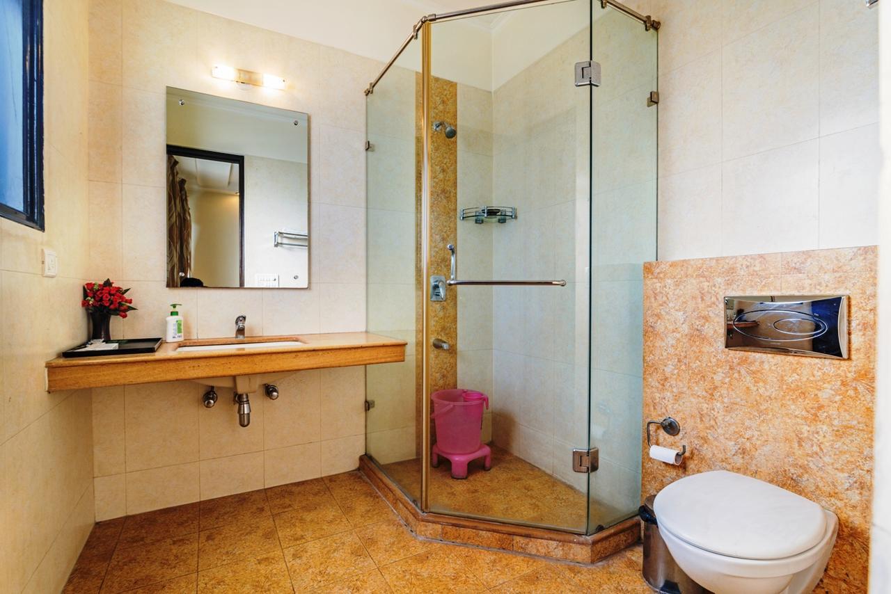Royal Residence Mg Road 古尔冈 外观 照片