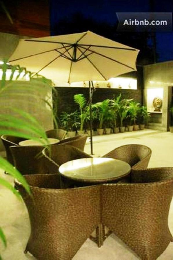 Royal Residence Mg Road 古尔冈 外观 照片