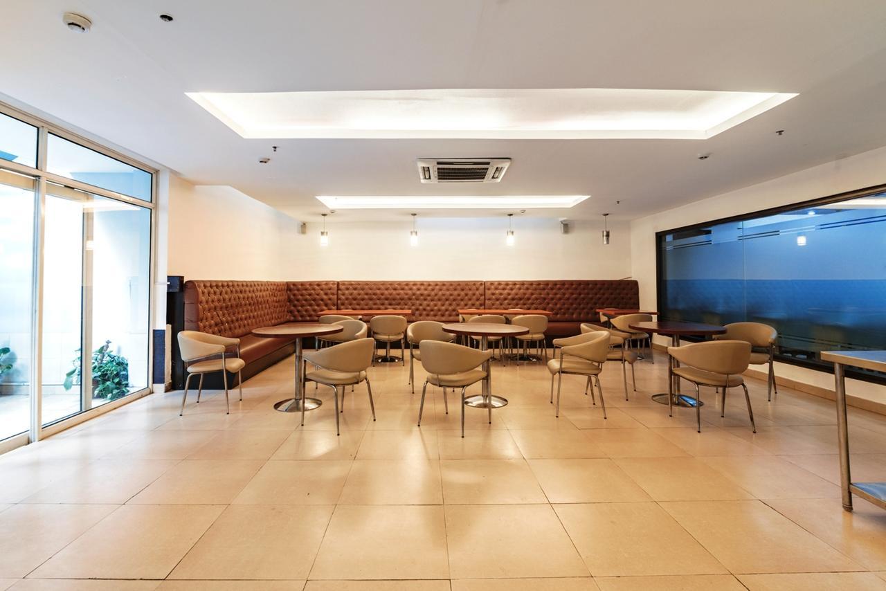 Royal Residence Mg Road 古尔冈 外观 照片